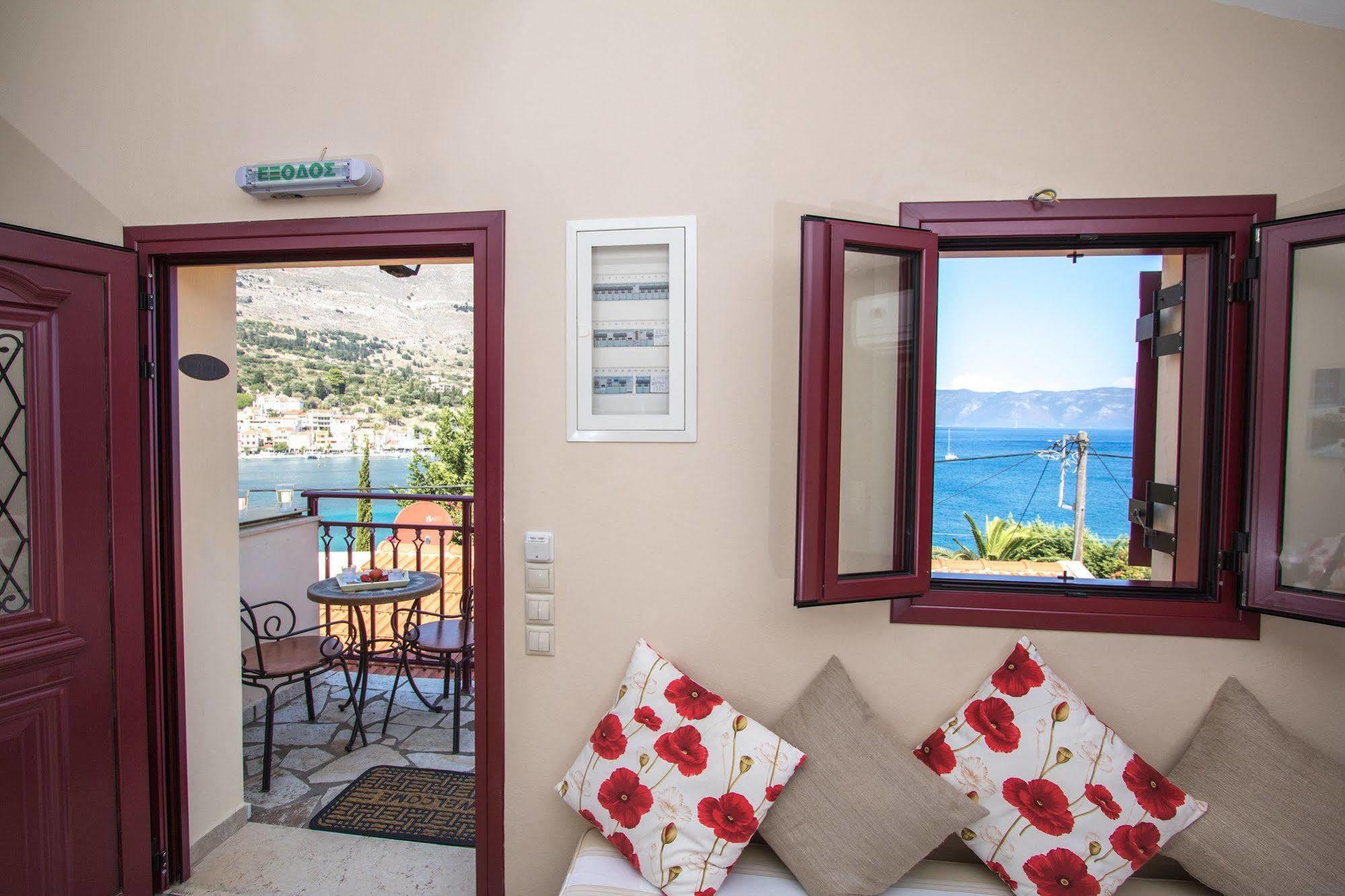 Greka Ionian Suites Agia Efimia Buitenkant foto